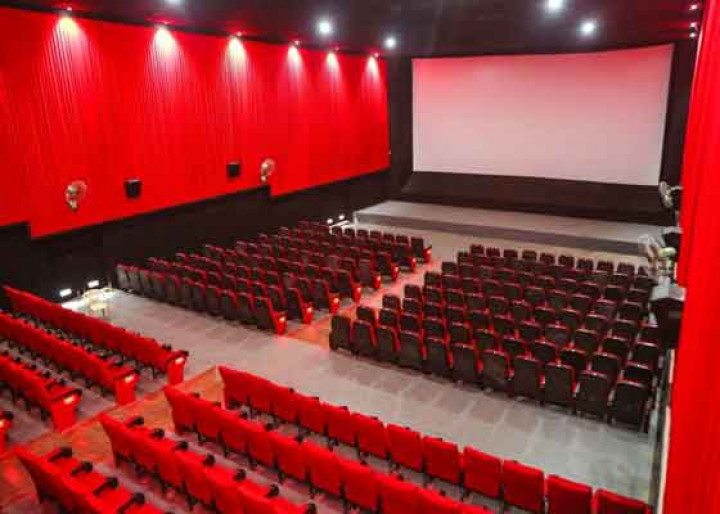 سالن‌های سینمایی حوزه هنری تا پایان سال آینده به ۴۰۰ مورد می‌رسد